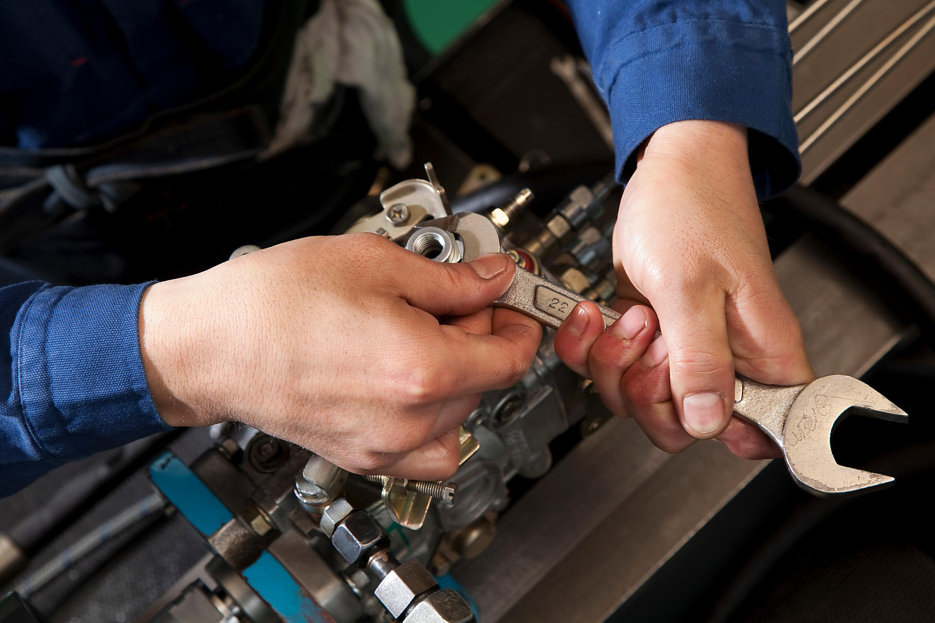 メンテナンスをしている画像